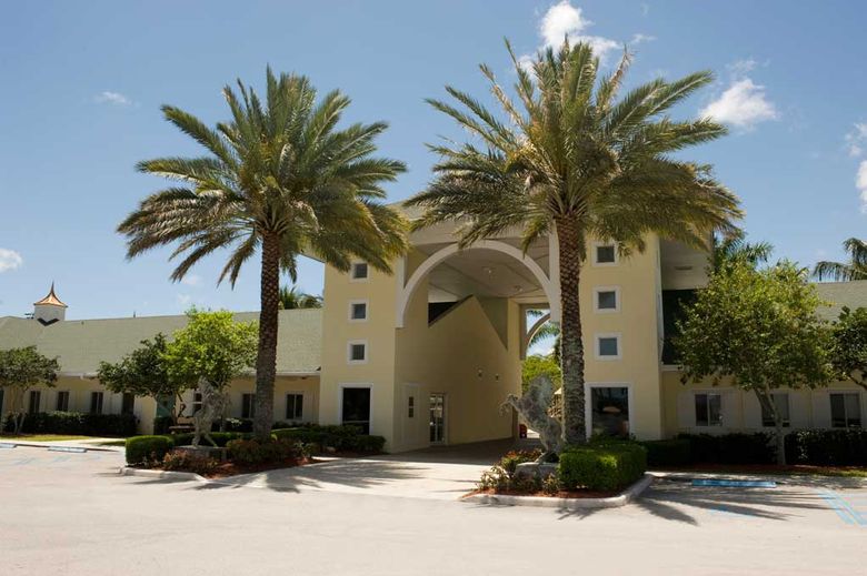美利堅(jiān)海睿德學(xué)校 American Heritage School - Broward Campus